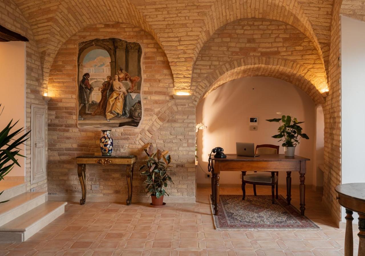 Отель Palazzo La Torre Moresco Экстерьер фото