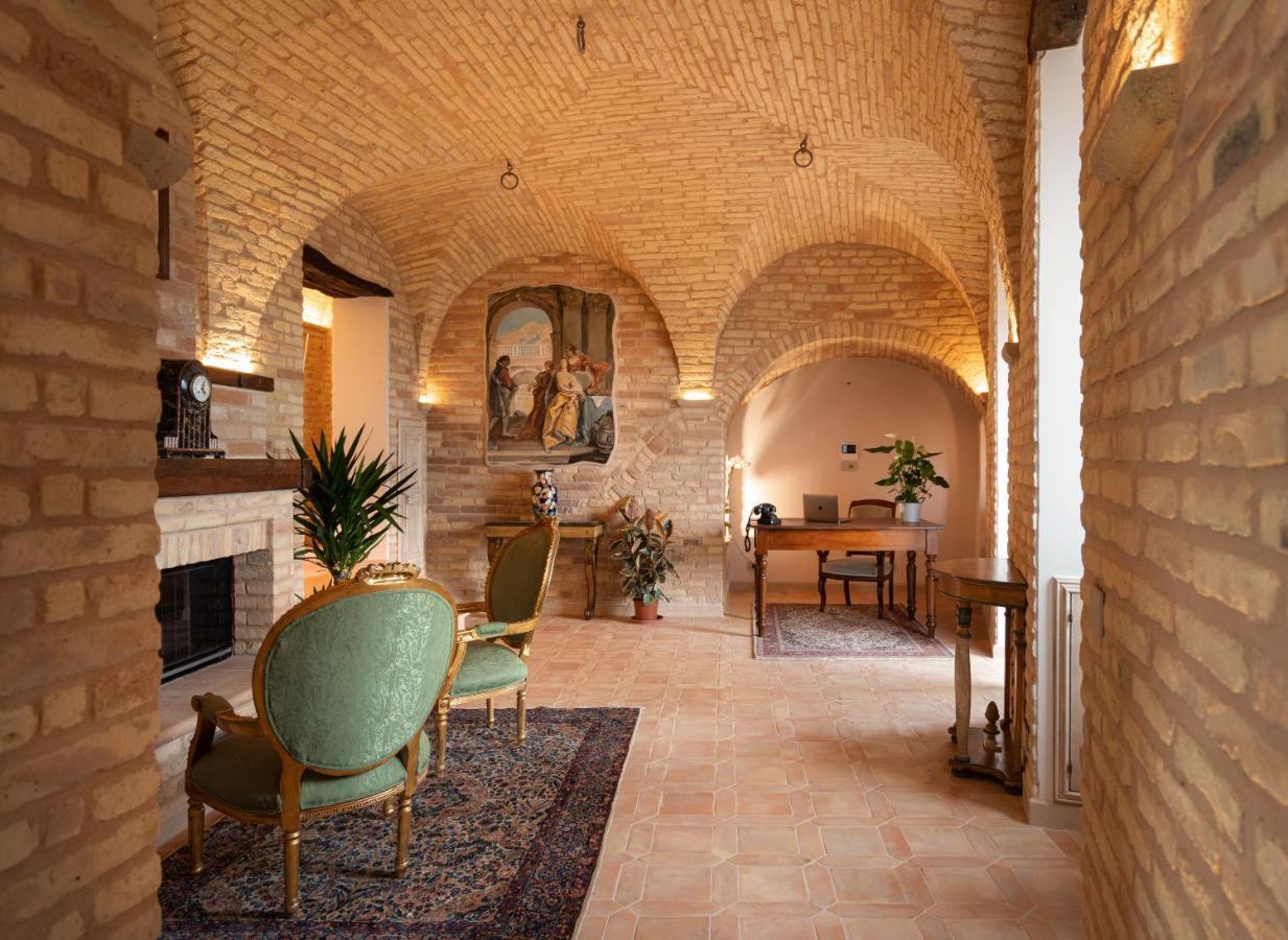 Отель Palazzo La Torre Moresco Экстерьер фото